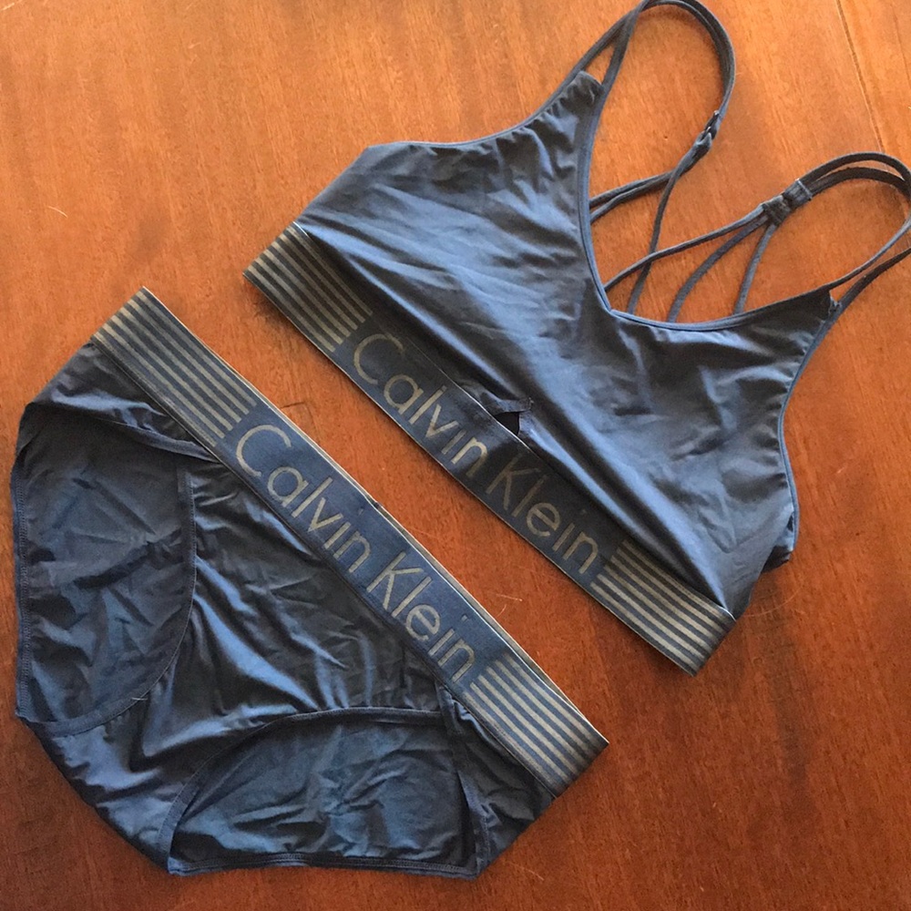 Calvin Klein bra/panty set
